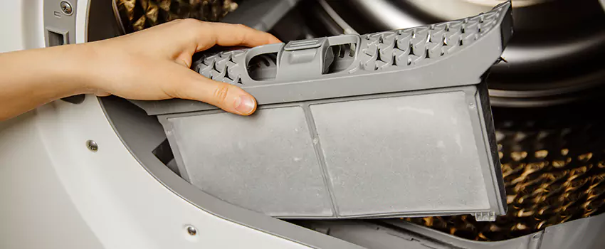 Signs Of A Clogged Dryer Lint Trap in Fresno, Texas